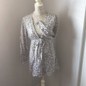 Gray and white tunic top